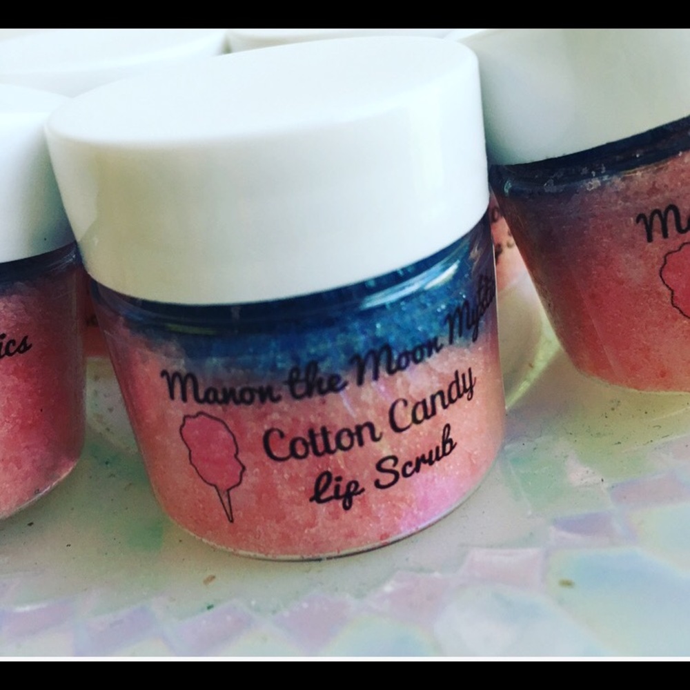 Cotton candy lip scrub